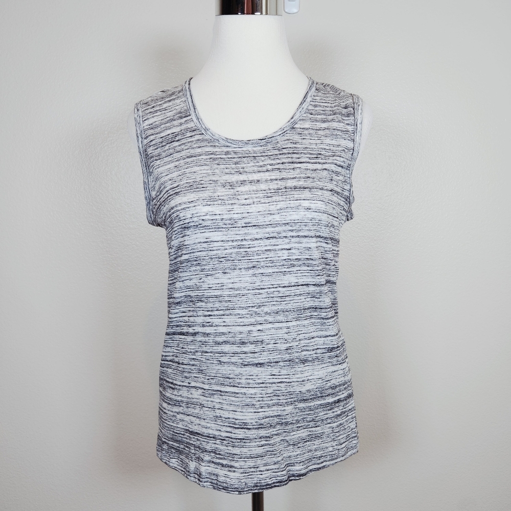 C&C California Heathered Grey Keyhole Back Sleeveless Tee Large